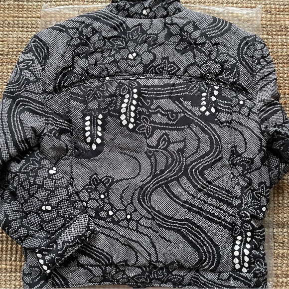 NEW Free People Bunny Slope Printed Puffer Jacket In Midnight Combo - Picture 11 of 16